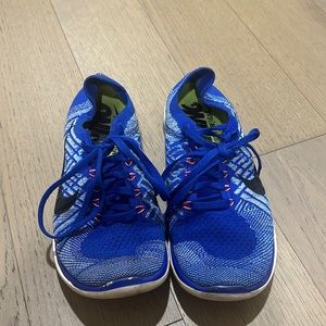 Decent Nike free 4.0 fly knit. Super lightweight. Good for runs or CrossFit